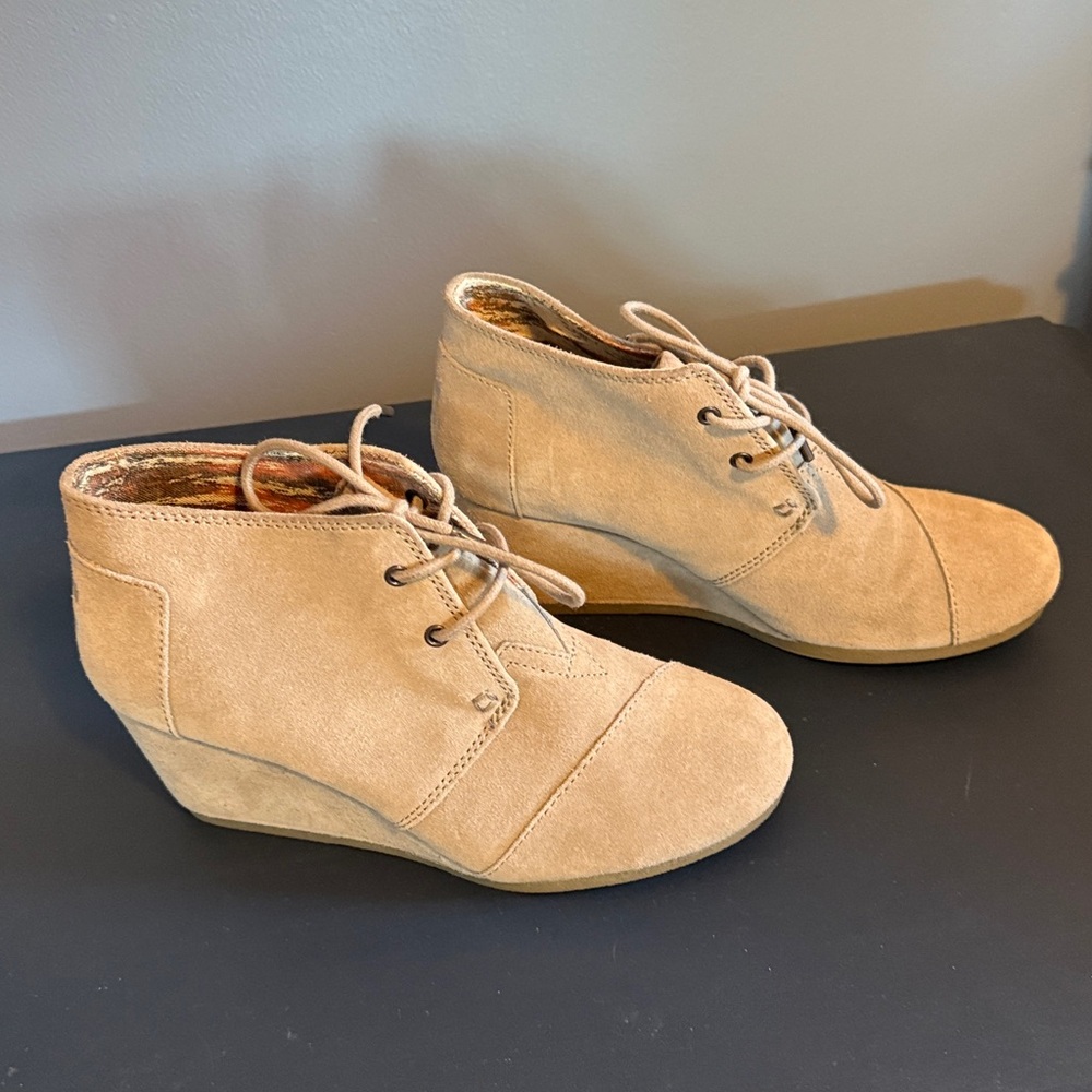 Tom’s Desert Wedge Suede Ankle Booties